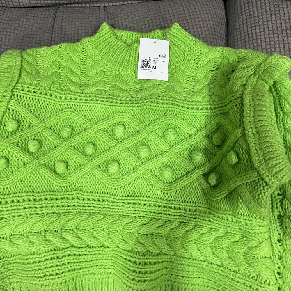 (GREEN)Pom Pom Cable Knit Sweater